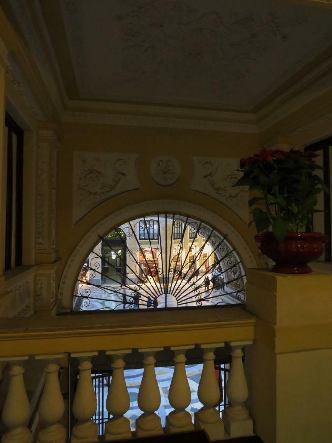 Domus Sibyllina, Galleria Umberto I Naples Exterior photo